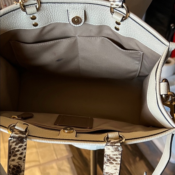 Coach X Basquiat Cream Tote with Black and Red Accents - Picture 4 of 6